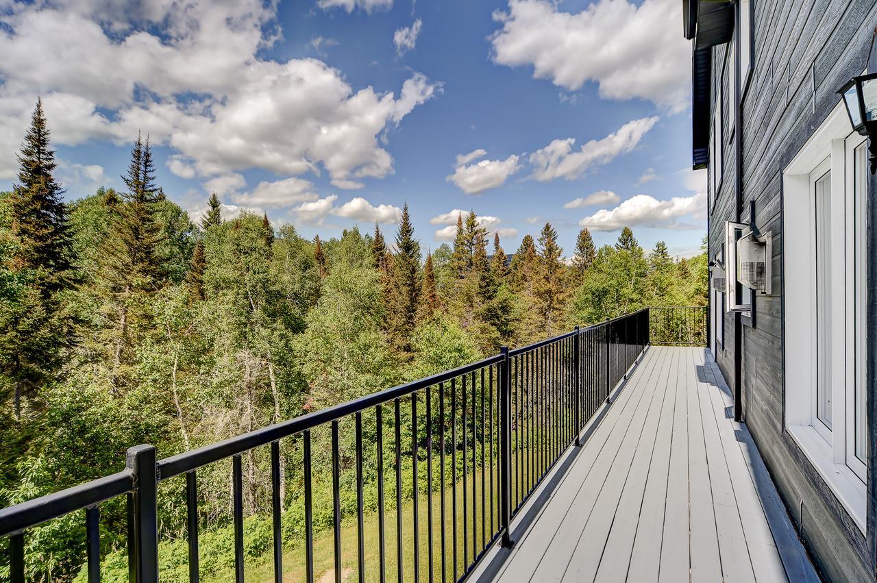 Vue Sur La Montagne Vila LʼAnse-Saint-Jean Exterior foto